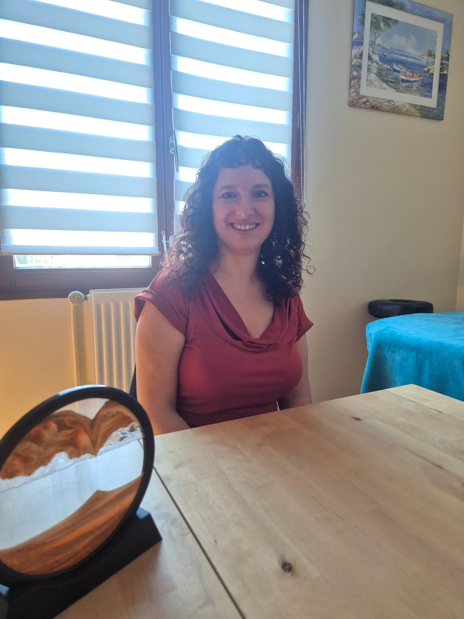 Portrait de la thérapeute énergéticienne exerçant en cabinet à St Jacques de la Lande près de Rennes.